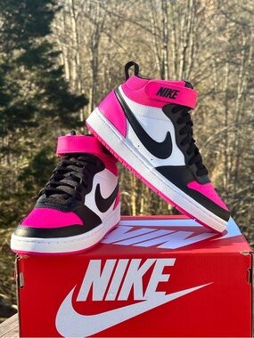 Nike Court Borough Mid Casual Everyday Sneaker GS Grade School Youth 4Y NEW